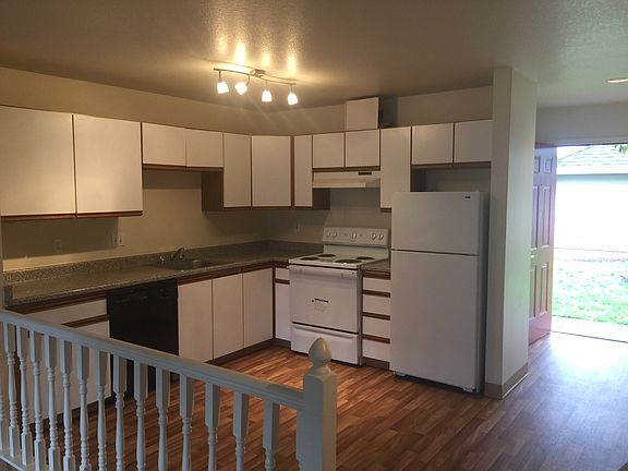 4th image of 4382 SE 122nd Ave #25