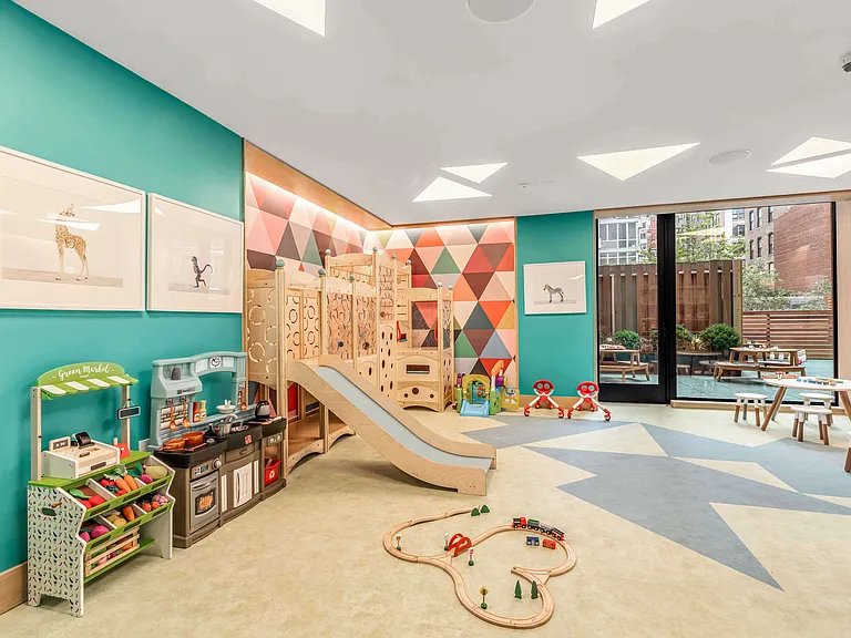 77 W 24th St #24B — Photo 26