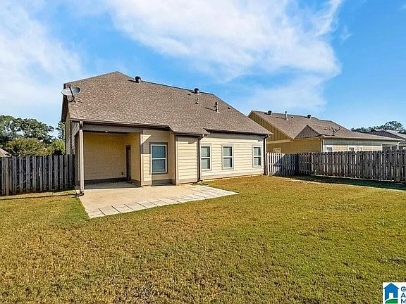 2nd image of 800 Braddock Rd E