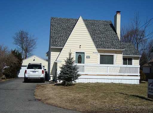 3rd image of 1022 Lilac Ave