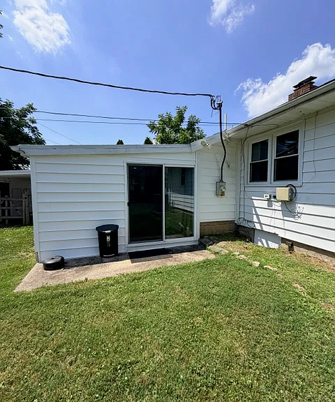 2303 Katherine Ave — Photo 32
