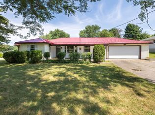 1580 Kuntz Rd, Erie, PA 16509