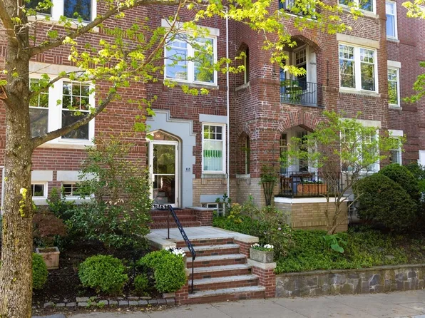 38 Garrison Rd #2, Brookline, MA 02445