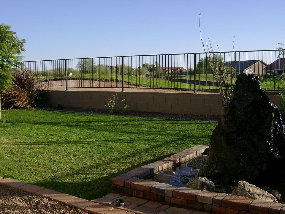 Back yard view-Par 3