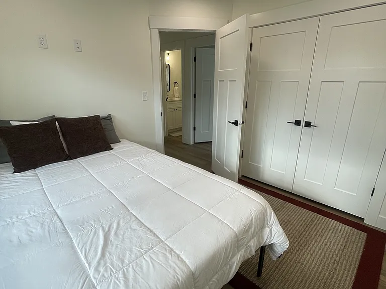 2233 Jefferson Ave #3 — Photo 29