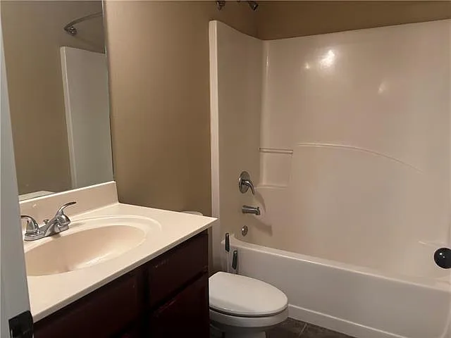 42181 Pimlott St #B — Photo 11