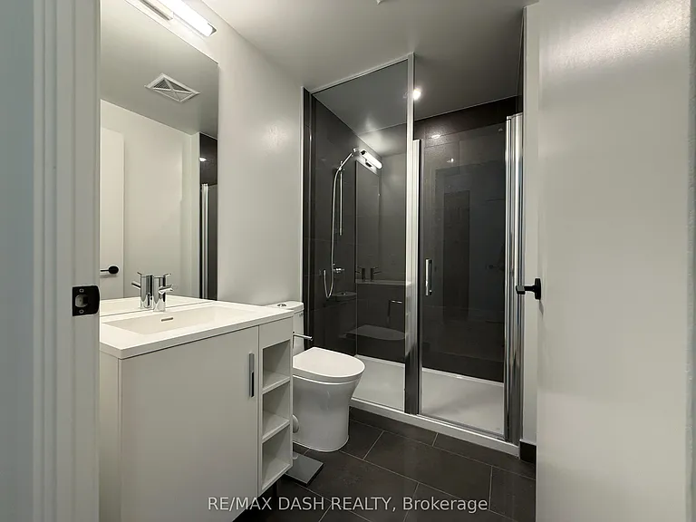 628 Church St #4402 — Photo 12