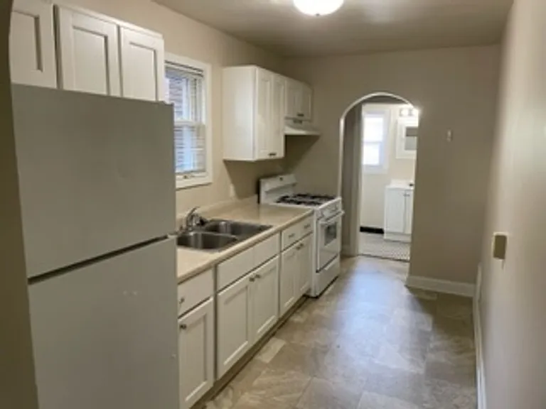28 Gold Ave SW — Photo 1