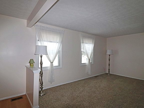 4th image of 1015 Ruskin Dr