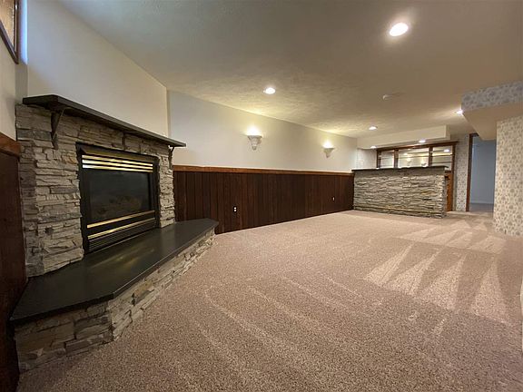 4th image of 1511 E Dalton Ave