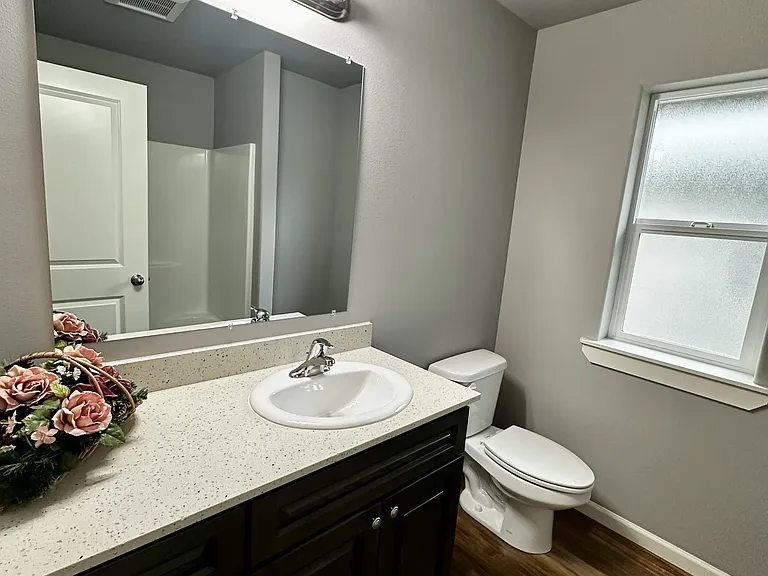 3760 Peter Ln NE — Photo 12