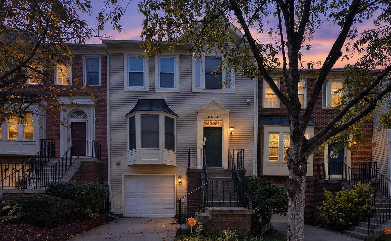 4 bed, 4.0 bath, 2164 sqft, $3,000 — Photo 2
