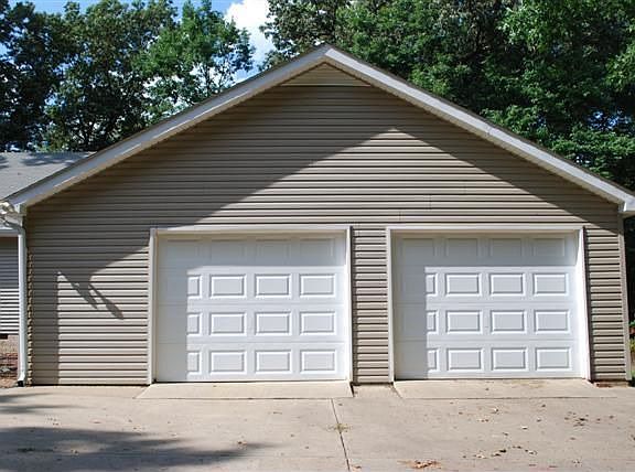 Oversized Garage