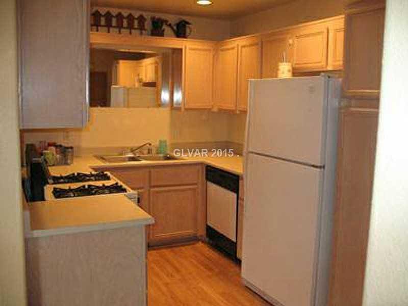 2nd image of 5273 Steinbrenner Ln