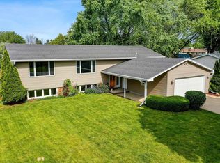 620 Zelas Dr, Green Bay, WI 54311