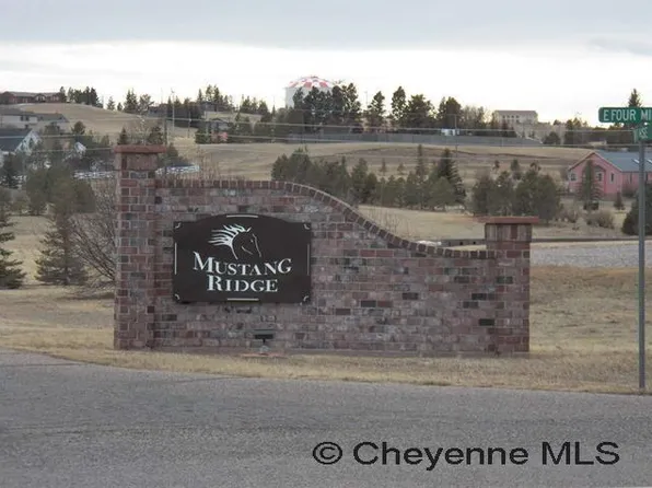 1 Buckskin Trl, Cheyenne, WY 82009