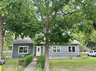 1404 S Grand Ave, Gainesville, TX 76240