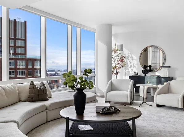 430 Stuart St #27D, Boston, MA 02116