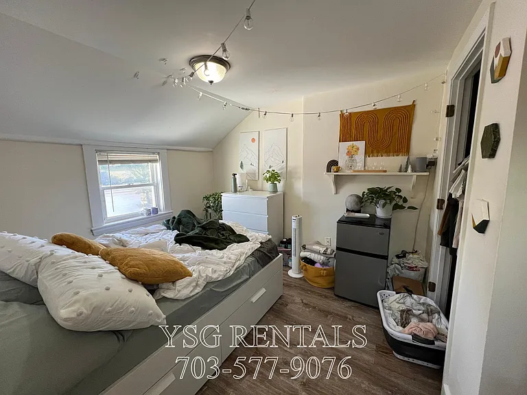 235 Everett St #235 — Photo 30