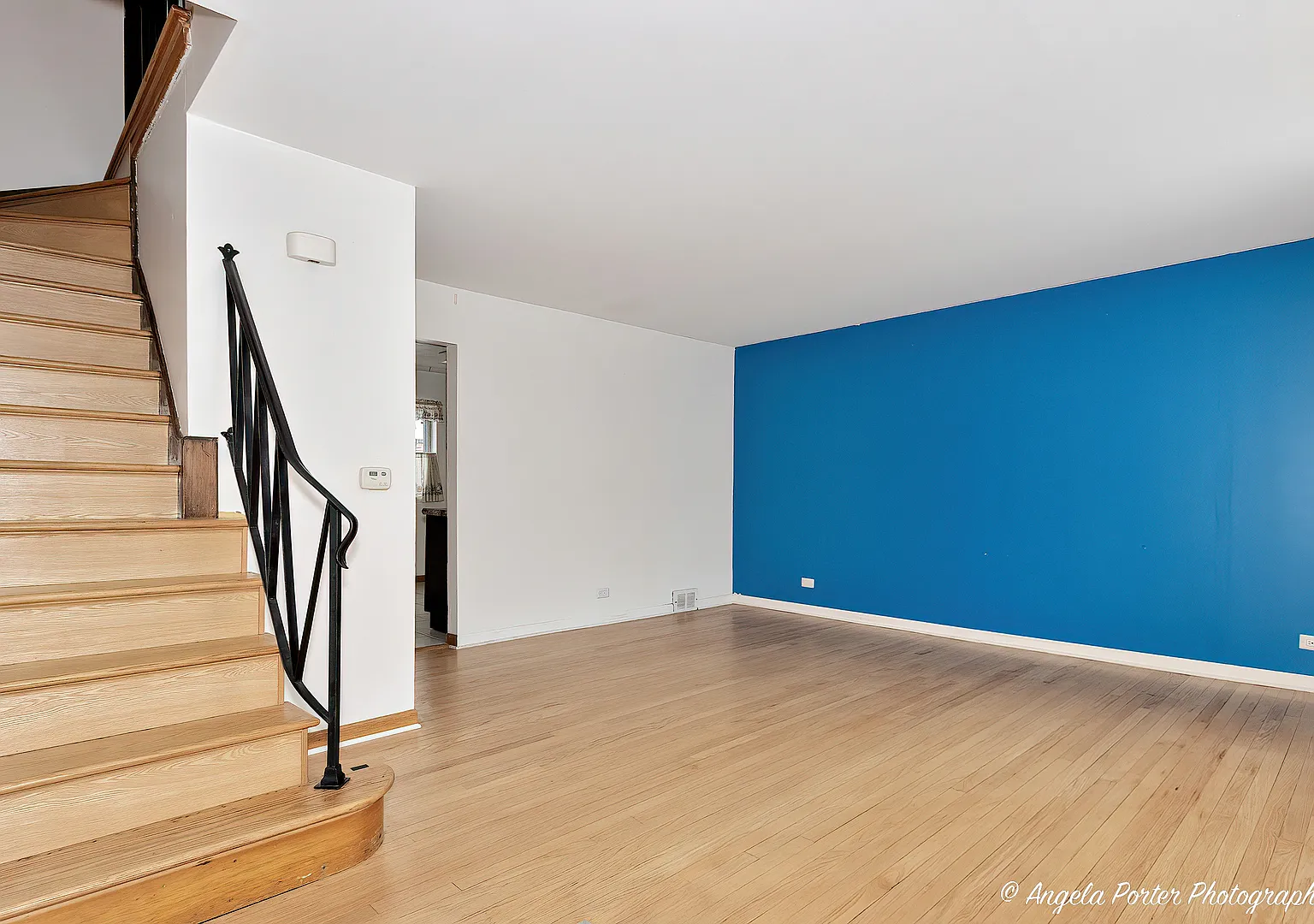 3 bed, 1.5 bath, 1150 sqft, $2,200 — Photo 3