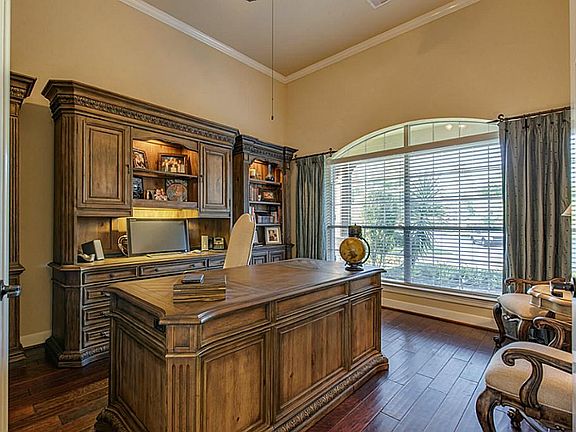 5th image of 10 Millers Rock Ct