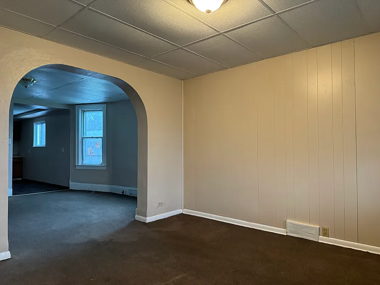 27 Moselle St #1 — Photo 4
