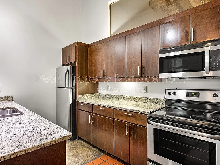 7 E Jackson St — Photo 24
