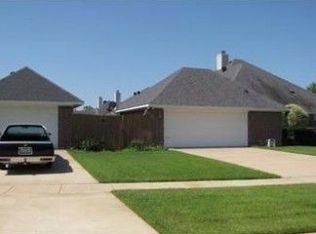 1728 Castlewood Dr, Bossier City, LA 71111