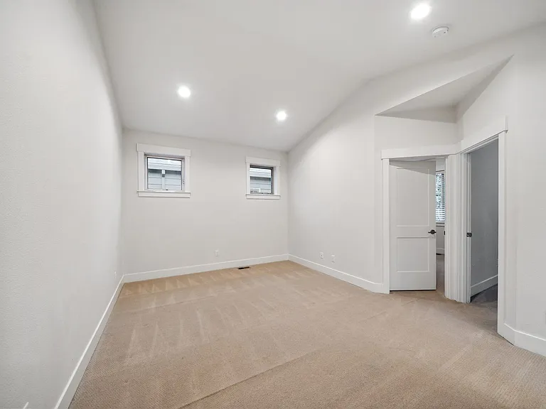 9013 SW West Haven Dr — Photo 21