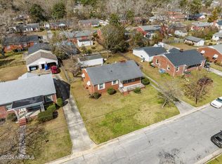 613 Daughety Rd, Kinston, NC 28501