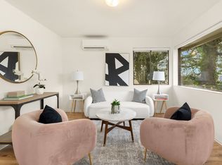 810 N 48th St #1, Seattle, WA 98103