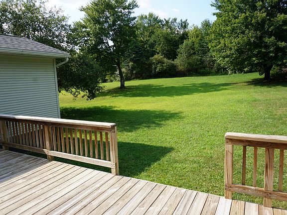 3rd image of 434 Greenlawn Dr