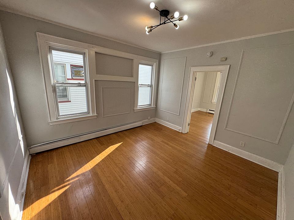 1st image of 303 Hobson St #3