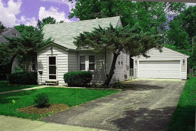 1st image of 2046 W Estes Ave