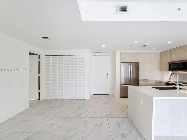 2000 Metropica Way #306 — Photo 24