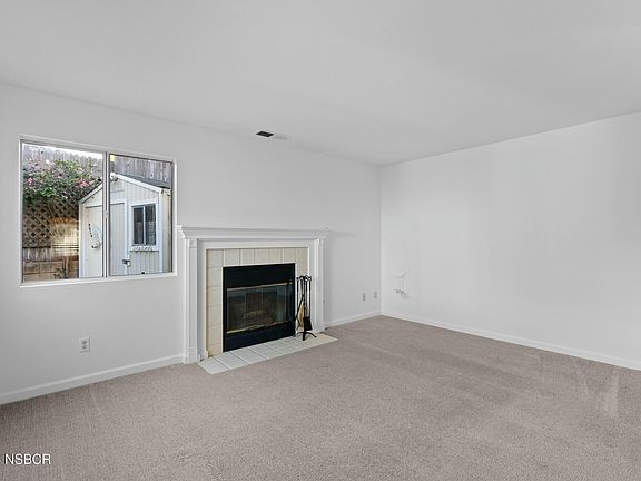 3rd image of 1371 Blossom Dr