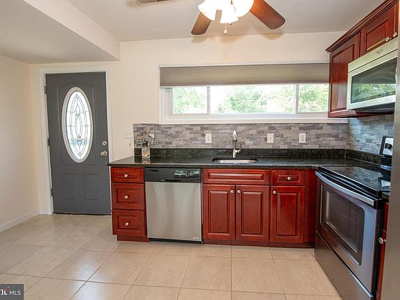 5th image of 31 Roundwood Ln