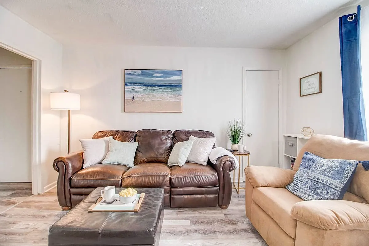 2 bed, 790 sqft, $2,200 — Photo 1