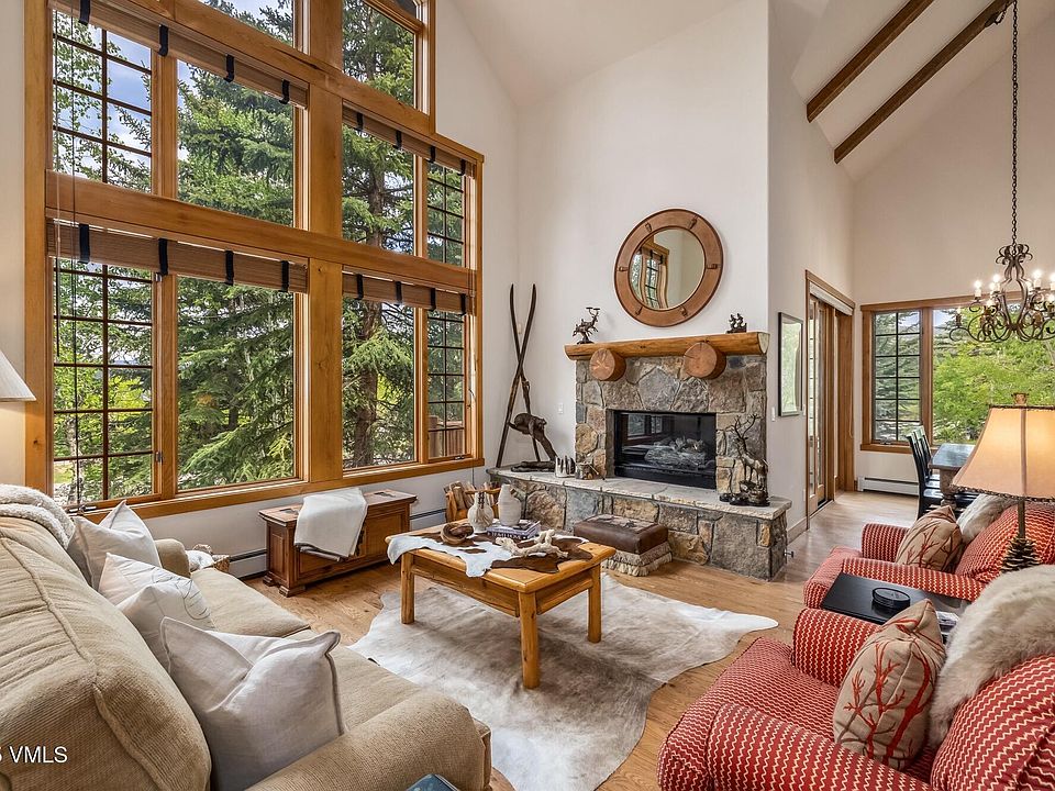 1st image of 25 Cottage Cir