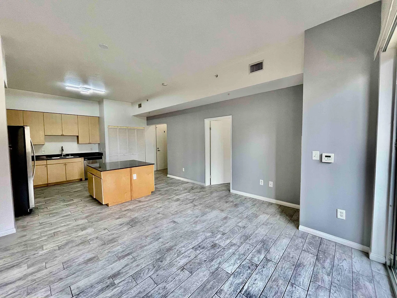 1 bed, 680 sqft, $2,850 — Photo 2