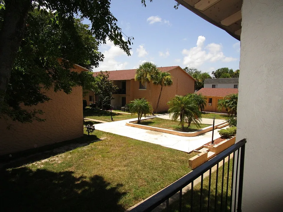 South Daytona Apartments