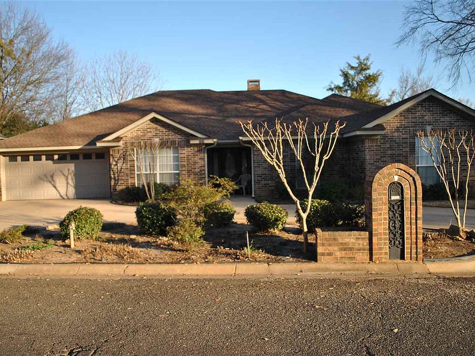 1st image of 1212 Town Lake Dr