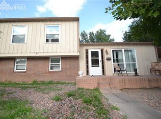 27 Arrawanna St, Colorado Springs, CO 80909