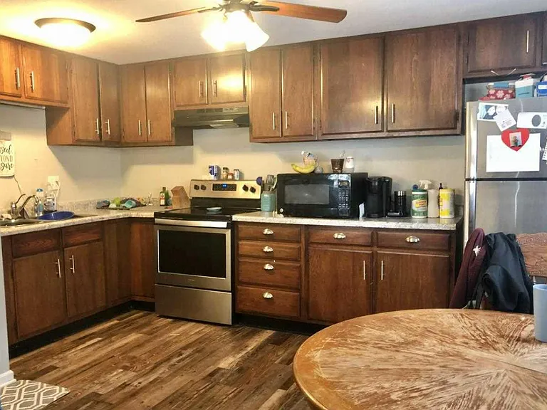 221 E Jackson St #2 — Photo 6