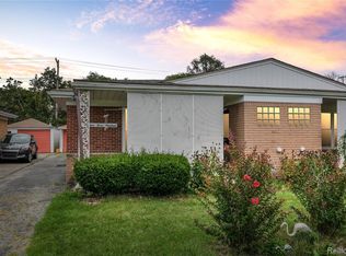 19298 Lahser Rd, Detroit, MI 48219