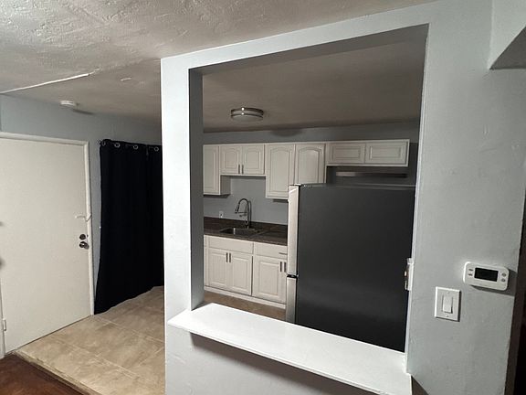 4th image of 2501 Humboldt Ave #2