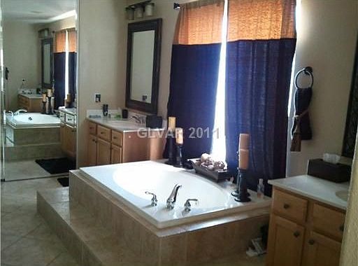4th image of 3505 Aleppo Pine St