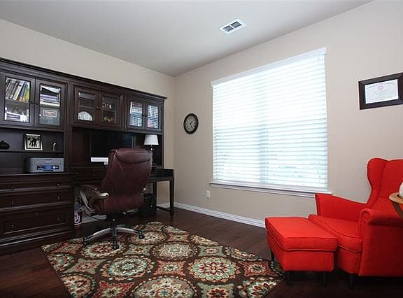 5th image of 2675 Costa Mesa Dr