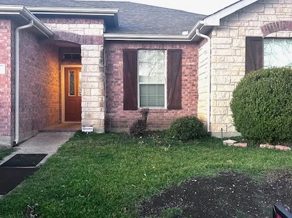 521 Zachum Dr, Arlington, TX 76002