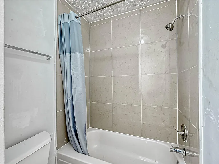 16319 La Luna Dr — Photo 30